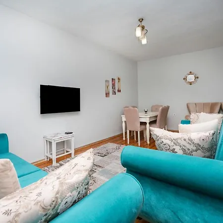 Daire Charming Flat With Balcony And Terrace Within 15 Min Walking Distance To Kaleici In Muratpasa, Antalya Antalya