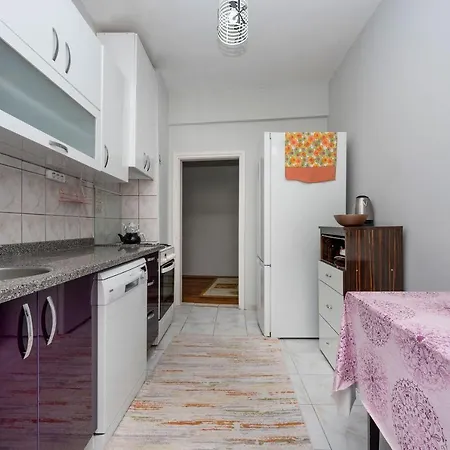 Charming Flat With Balcony And Terrace Within 15 Min Walking Distance To Kaleici In Muratpasa, Antalya Apartman Antalya
