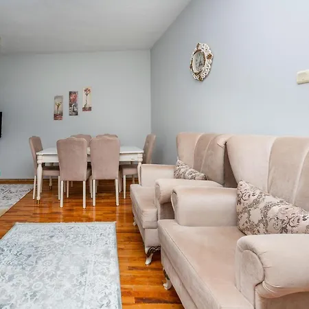 Charming Flat With Balcony And Terrace Within 15 Min Walking Distance To Kaleici In Muratpasa, Antalya Antalya